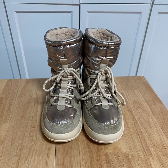 *SOLD* Aviva Leather Cream Tan and Bronze Snow Winter Moon Boots - Picture 3 of 4
